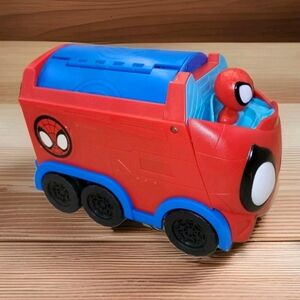 Spidey and His Amazing Friends Transforming Web Spinning Hauler